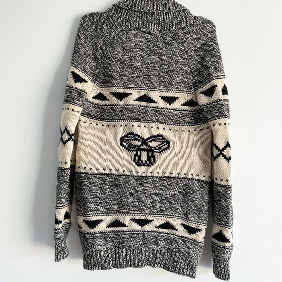 Aritzia TNA Black & White 100% Lambswool Knit Cardigan Shawl Collar Sweater Sz M - Picture 6 of 10